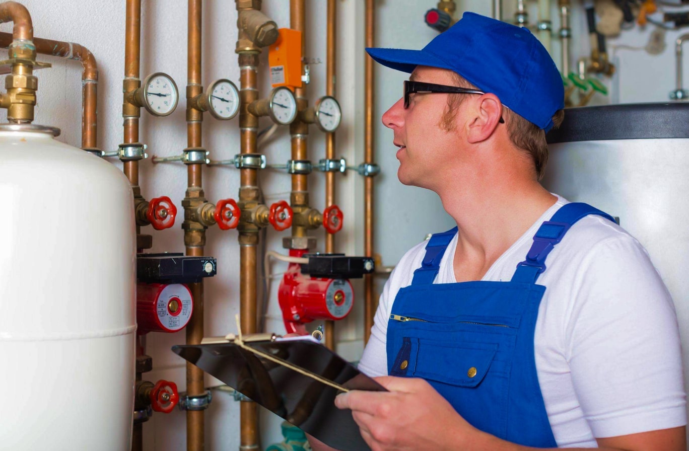 Монтажник санузлов